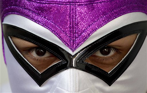 Lucha Libre Wrestler Challenges Putin, Obama to Match