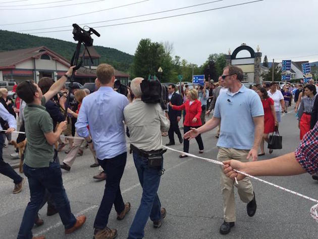 Seven Alternative Press-Containment Strategies for Hillary Clinton