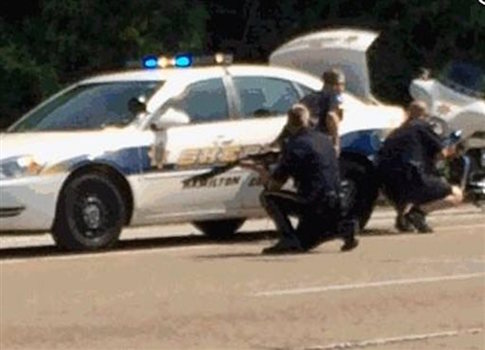 Shootings at Multiple Places Near Tennessee College, Officer Hit