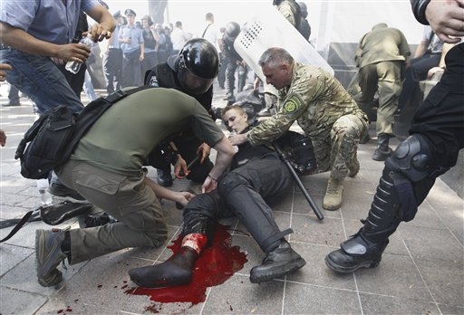 Bloody Protests in Kiev after Constitutional Reform Vote