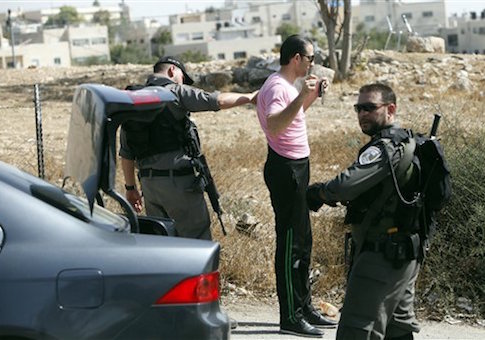 Israeli Police Put Up Roadblocks Around Several Neighborhoods in Jerusalem