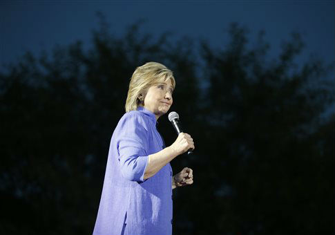 FBI Expands Probe of Hillary Clinton Emails, Explores Criminal Code