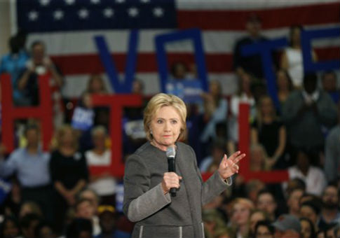 Hillary Clinton Holds First Press Gaggle in 88 Days
