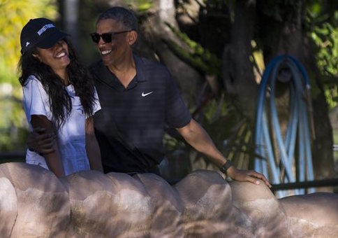 Obama Family Charges Taxpayers $3.6M For Christmas Vacation Flights
