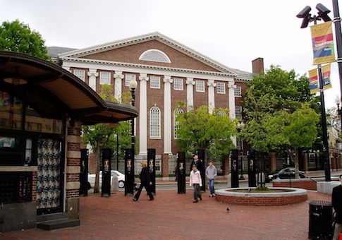 Harvard Students Promise to Protest Charles Murray Lecture