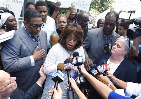 Donors to Indicted House Dem’s Nonprofit May Finance Her Legal Defense