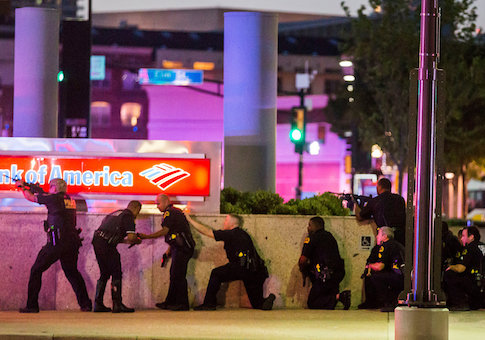 Sniper in Dallas Kills 5 Police Officers, Wounds 7 More