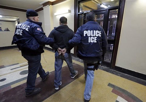 Total Immigrant Arrests Rise, Number of Noncriminal Immigrant Arrests Doubles