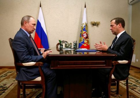 Russia Rehearses Swiftly Moving Military Hardware to Crimea