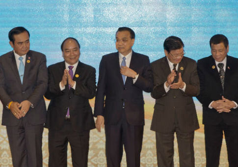 ASEAN, China Agree to Hotline to Prevent South China Sea Clashes