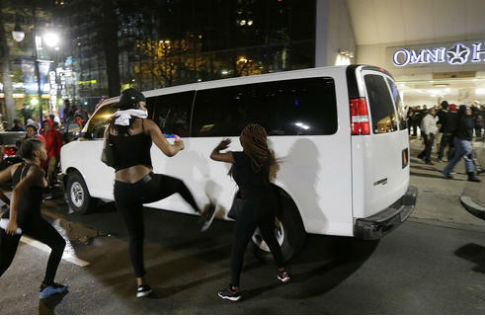 One Person on Life Support as Protests in Charlotte Turn Violent for Second Night