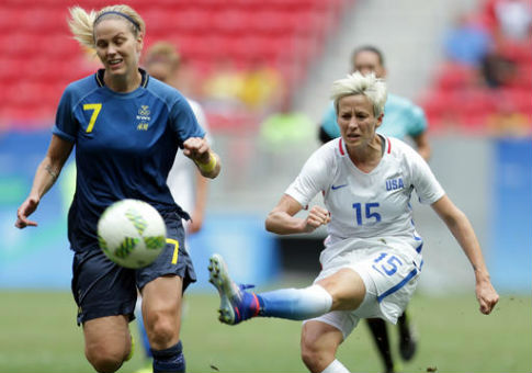 U.S. Women’s Soccer Player Kneels During National Anthem