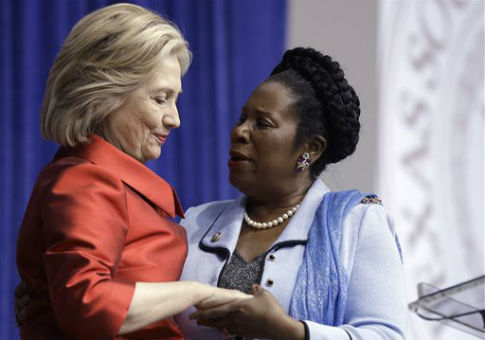 Dem Lawmaker Dons Clinton Campaign Pin While Questioning Comey on FBI Probe