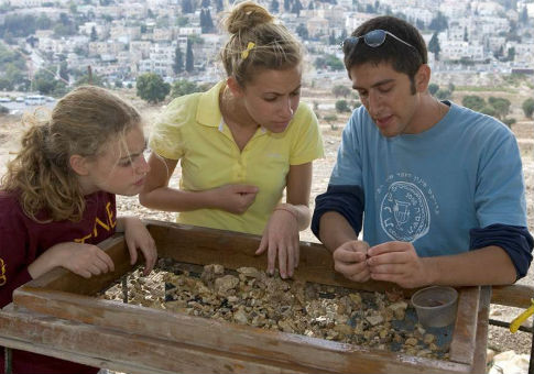Archaeologists Restore Flooring From Second Temple in Jerusalem