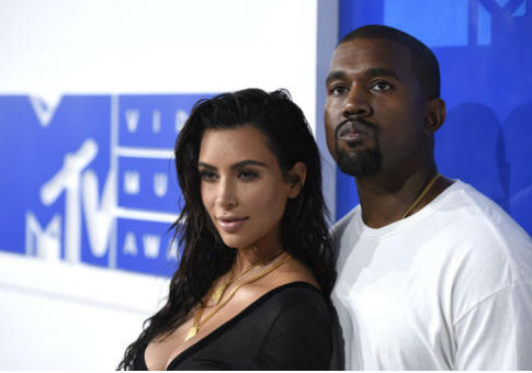 Kim Kardashian Is ‘on the Fence’ About Voting Trump