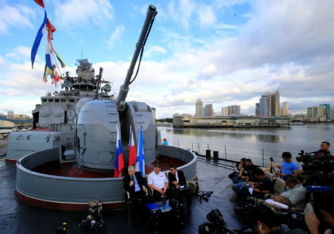 Russia Offers Philippines, a Longtime U.S. Ally, Arms and Close Friendship
