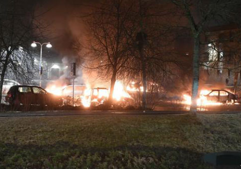 Riots Explode in Swedish Capital Shortly After Trump's Comments on Sweden