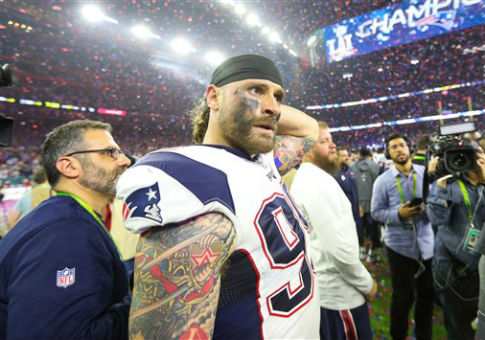 Patriots Player Unleashes Tweet Storm on Everyone Criticizing Him for Boycotting White House