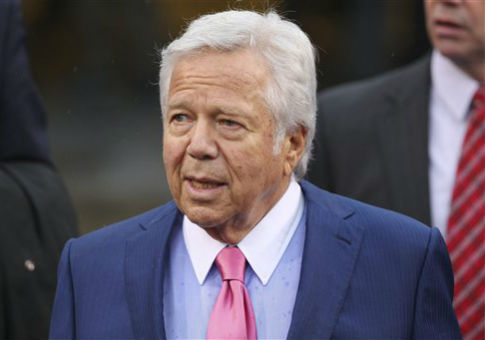 Patriots Owner Robert Kraft Says Trump Called Him Every Week After His Wife Died
