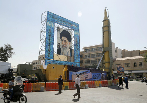 Iran Faces Stricter Sanctions in Bipartisan House, Senate Bills