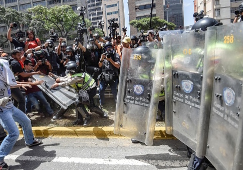 Socialist Venezuelan Leader Steps Up Arming of Supporters After Outlawing, Confiscating Civilian Guns