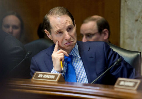 Victims, Advocacy Groups Press Wyden to Lift Hold on Anti-Sex Trafficking Bill