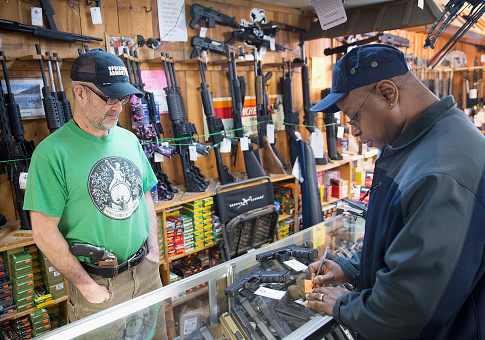 Illinois House Committee Moves Strict New Gun-Dealer Regulations Forward
