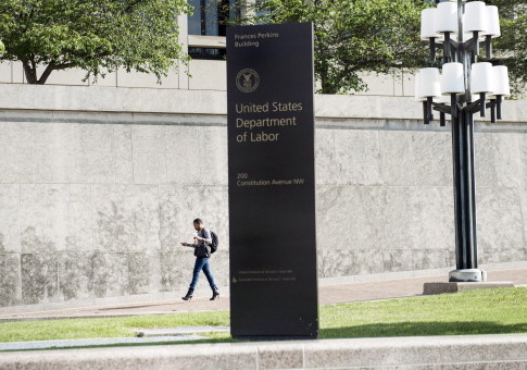 Job Openings Rise, Outnumber Unemployed by 1 Million