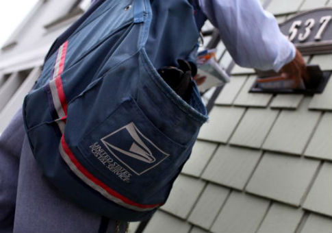 Watchdog: USPS Allowed Employees to Work for Clinton Campaign, Breaking the Law