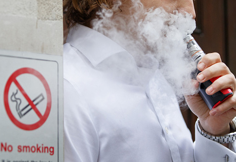 Feds Spend $199,665 Analyzing Tweets About E-Cigarettes