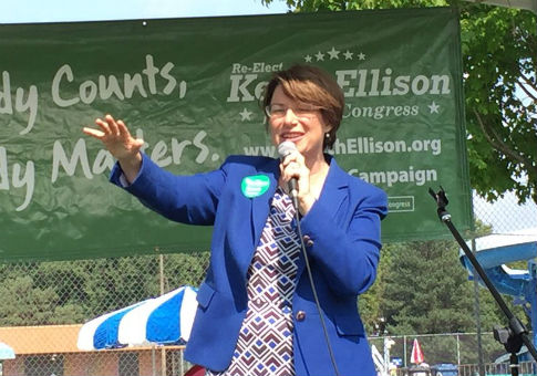 Klobuchar: I Never 'Publicly' Called for Franken's Resignation 'Because We Are Colleagues'