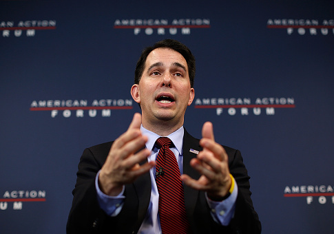 Liberals Go After Scott Walker After His Father Passes Away