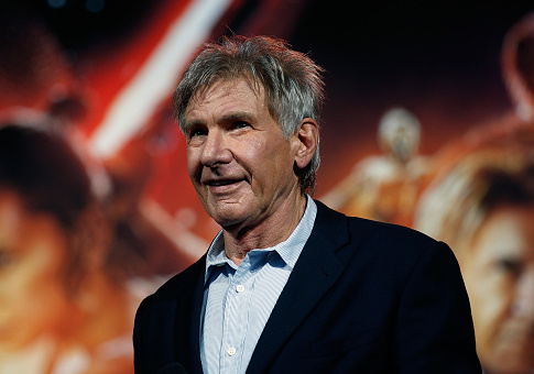 Harrison Ford Stops to Help Woman Who Drove Car Off Highway