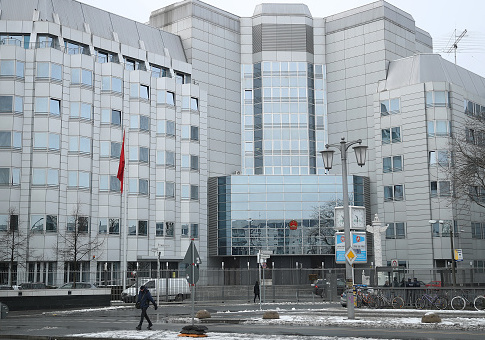 German Intelligence Accuses China of Using LinkedIn to Court Informants, Infiltrate Government