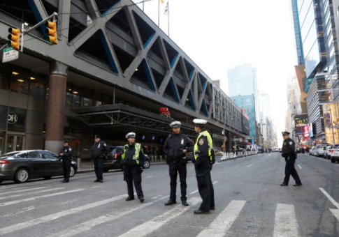 Explosion Rocks New York Commuter Hub, Suspect in Custody