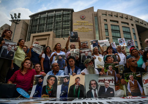 Report: Record High Number of Journalists Currently Jailed Around the World