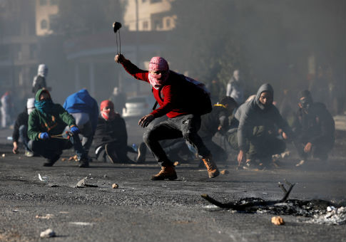 Scores Injured, One Dead as Palestinians Hold 'Day of Rage' Over Jerusalem