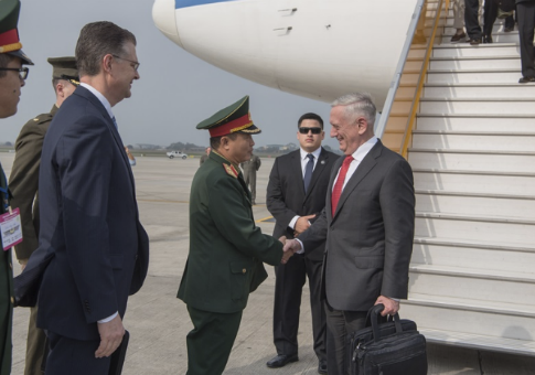 Mattis Thanks Vietnamese Officials for Supporting Sanctions on North Korea