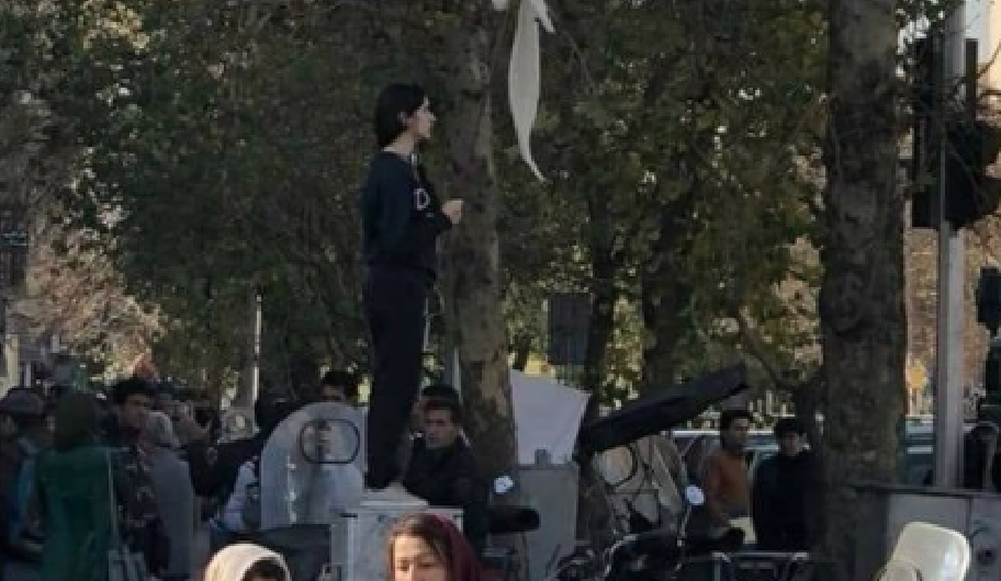 BuzzFeed Complains That People Are Using an "Old" Photo to Highlight Iran Protests