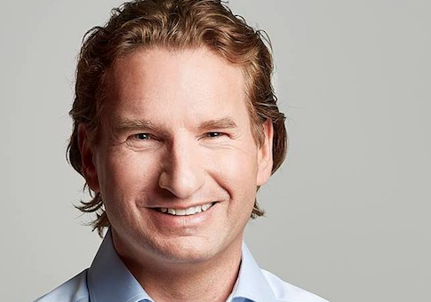Environmentalist Millionaire Candidate Heavily Invested in Fossil Fuels