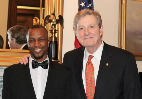 GOP Senator Invited Senate Custodian as His Guest to Attend State of the Union