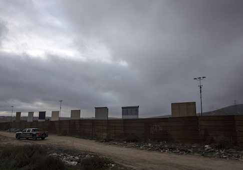 Anti-Trump Activists Setup GoFundMe Page for 'Ladders to Get Over Trump's Wall'