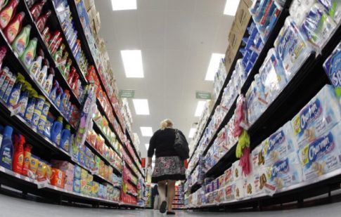 U.S. Economy Slows in First Quarter as Consumer Spending Drops