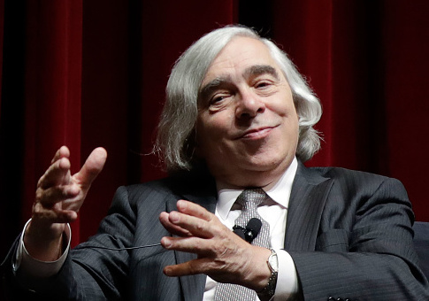 Obama's Energy Secretary Shoots Down Green New Deal: 'It's Just Impractical'