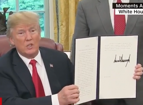 Trump Signs Order Stopping Family Separation at the Border