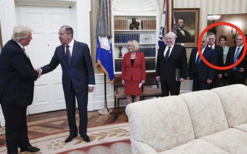 Redhead in Background of Oval Office Photo Isn't Accused Russian Spy Maria Butina