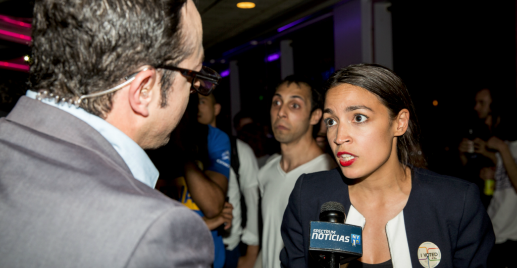 Ocasio-Cortez ‏Rebukes Dem Senator Who Argued Party Shouldn't Move 'Too Far to the Left'