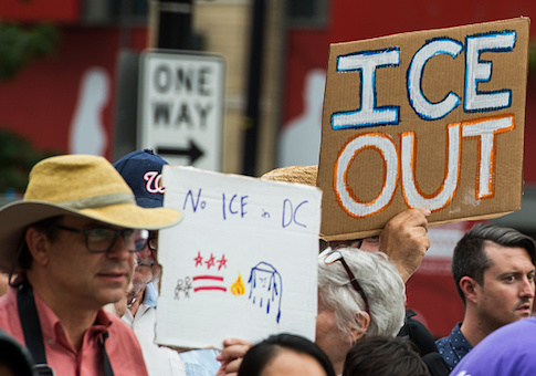 Dem Candidates in 10 Key California Races Run Away From 'Abolish ICE' Campaign