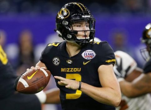 Mizzou Quarterback Apologizes for Offensive Tweets Sent in Middle School