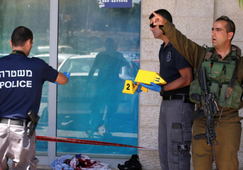 Palestinian Stabs U.S.-Israeli Citizen to Death at West Bank Mall